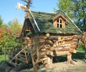 В старых избах оконца были совсем маленькими