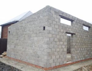 Коробка гаража из шлакоблоков