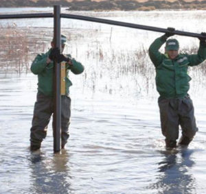 Ручной монтаж в водных условиях
