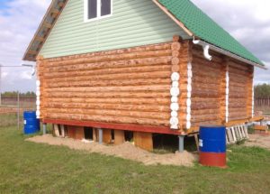 Фундамент на винтовых сваях для бани